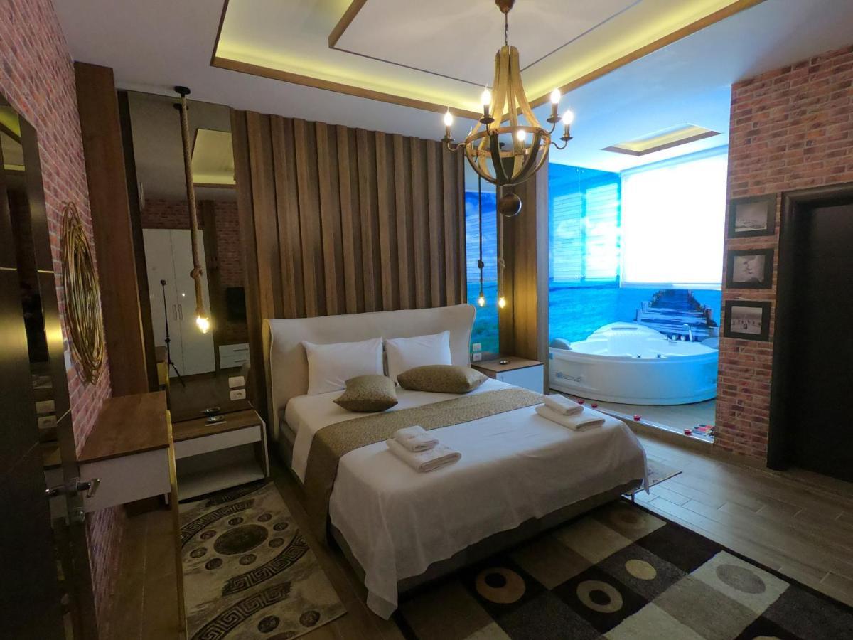 Hotel St.Pauli Shkodër エクステリア 写真