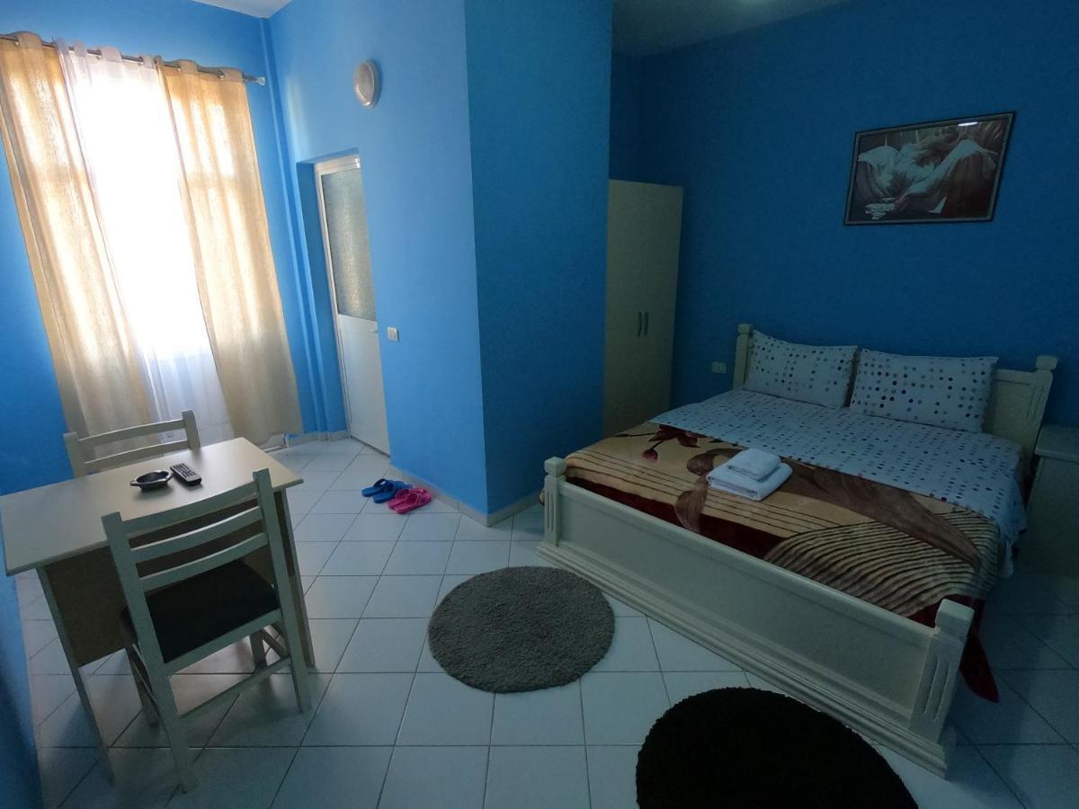Hotel St.Pauli Shkodër エクステリア 写真