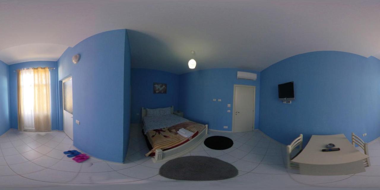 Hotel St.Pauli Shkodër エクステリア 写真